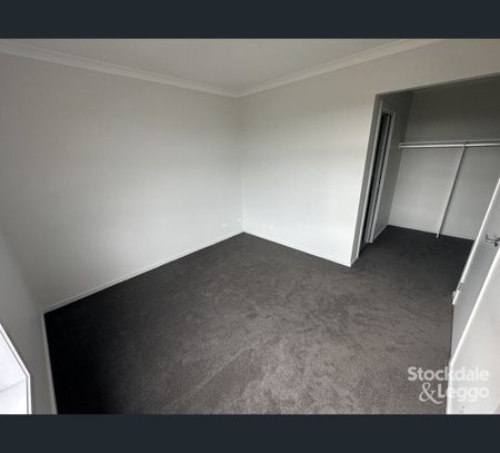 Unit 1/30 Woodstock Street, Shepparton, Vic 3630 - Photo 2