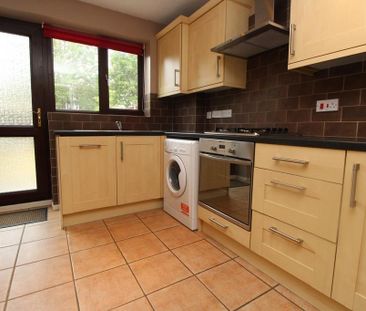 2 bedroom terraced house to rent - Photo 4