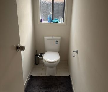 Craigieburn - Photo 6