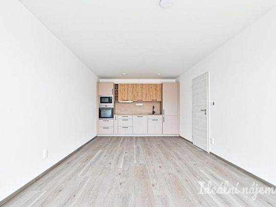 Pronájem bytuRenting an apartment 3+kk, 75 m2 - Photo 1