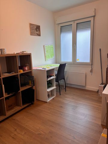 Location Appartement 3 pièces 54m² HAZEBROUCK 59190 - Photo 3