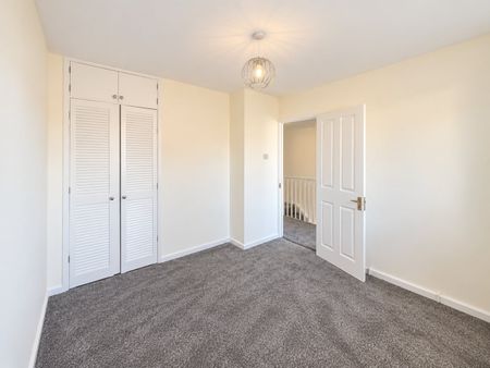 2 Bed Flat, Coram House, W4 - Photo 4
