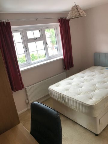 6 Bed Detached House, Kite Hay Close, BS16 - Photo 5