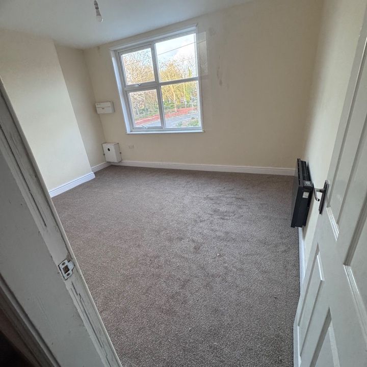 Room in a Shared Flat, Kirby Road, LE3 - Photo 1