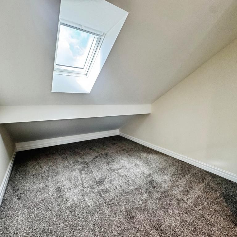 5 bedroom semi-detached house to rent - Photo 1