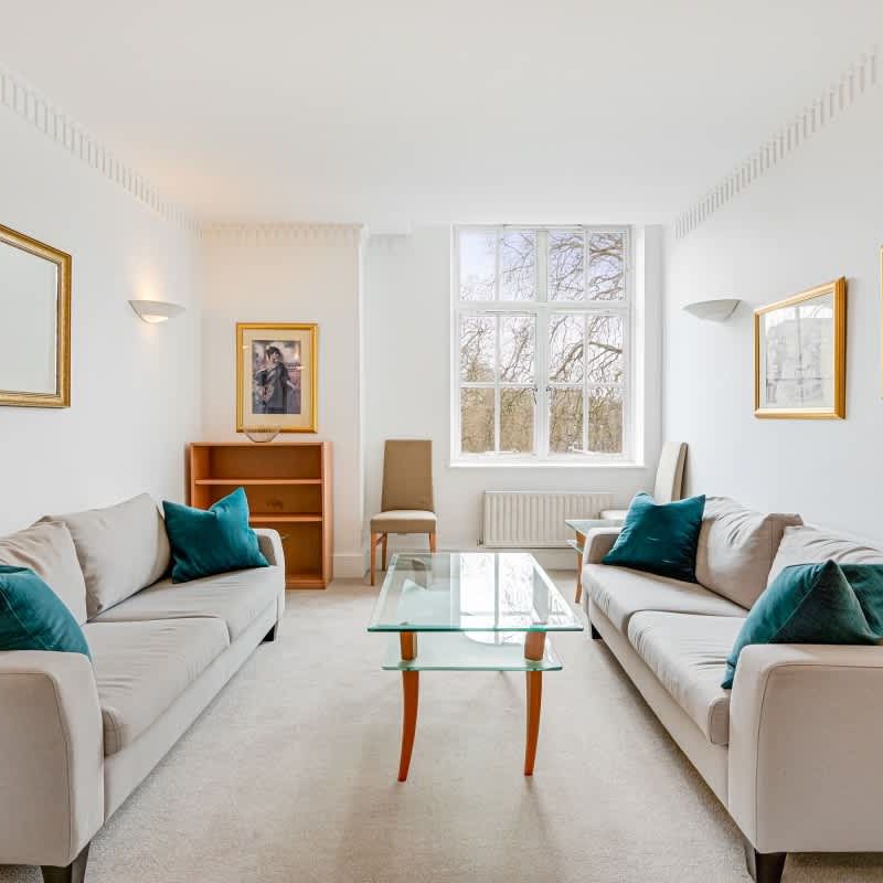 Bloomsbury Mansions, Russell Square, WC1B - Photo 1