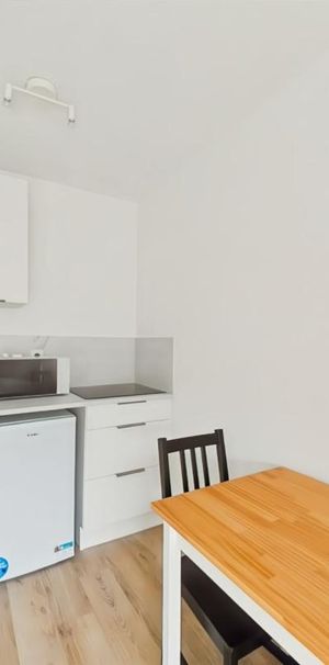 Location Appartement 1 pièce Meublé 17m² BOURG LES VALENCE 26500 - Photo 1