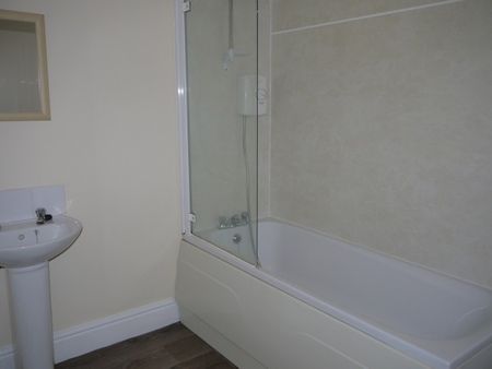 6 Bed house - Photo 5