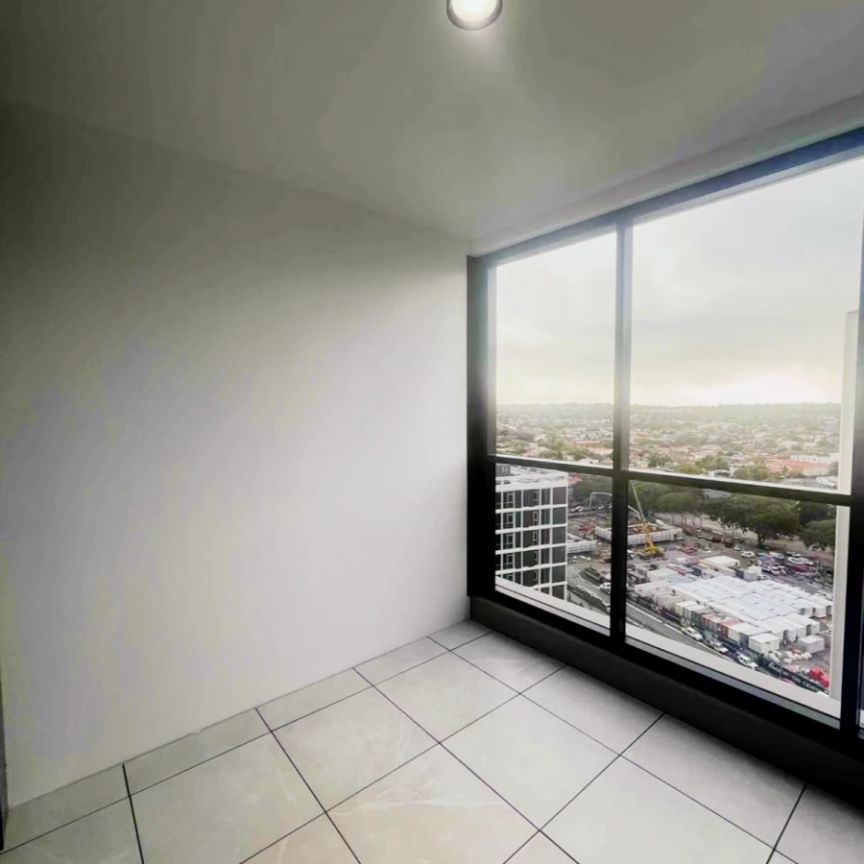 3 bed 2 bath-17th floor-single room - Photo 1