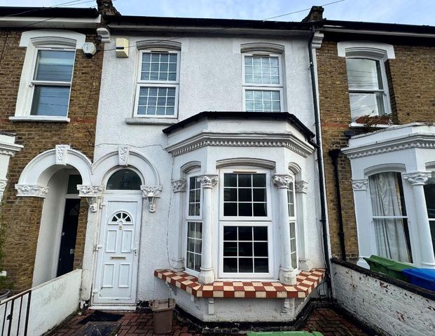 5 bedroom terraced house to rent - Photo 1