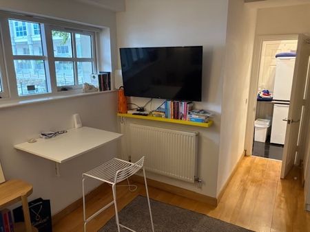 Studio Flat, Rope Street, SE16 - Photo 3