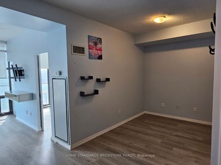 For Lease - 37 Grosvenor Street Unit# 2510, Toronto, Ontario - Photo 3