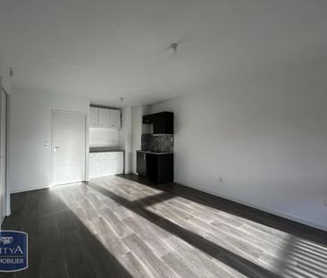 Location Appartement 2 pièces 47m² LILLE 59000 - Photo 4