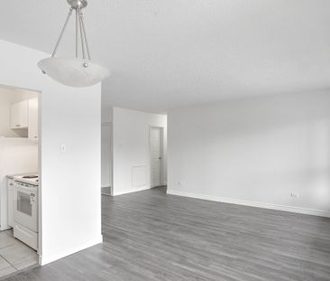 3333 West Jean Talon Street, Montréal, QC - Photo 6