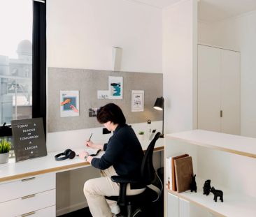 U18 6 Bedroom Share Bathroom Male - Photo 2