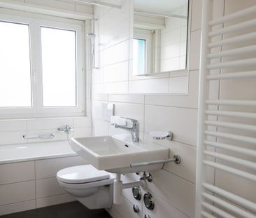 Zwischen Coop Center und Spielplatz Eisweiher - schöne 3-Zimmerwohn... - Photo 2