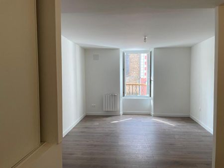 Location Maison 4 pièces 85m² ROUGIERS 83170 - Photo 5