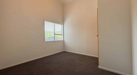 Spacious two bedroom home - Photo 2
