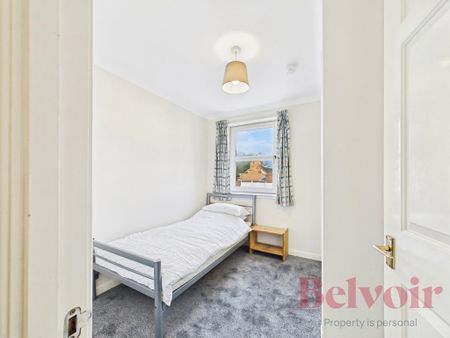 2 bedroom flat to rent - Photo 2
