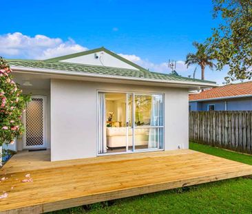 Quiet Family Living in Central Henderson - Photo 2