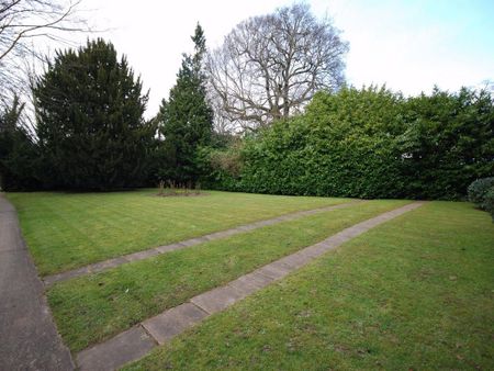 1 bedroom ground floor flat to rent - Photo 5