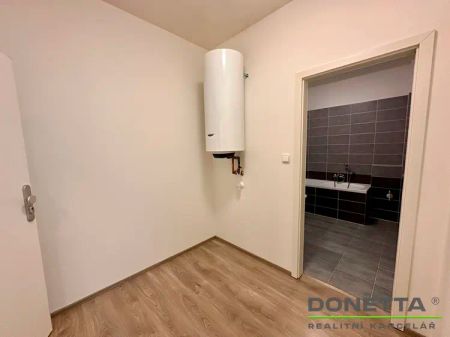 Pronájem bytu 1+kk, 34 m - Photo 3