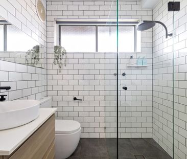 Stunning One Bedroom Apartment in the heart of Ivanhoe - Photo 4