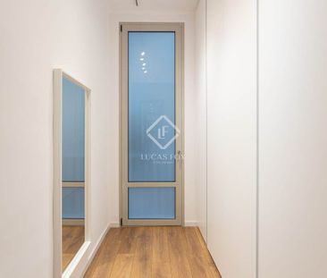 Barcelona, Catalonia 08012 - Photo 2