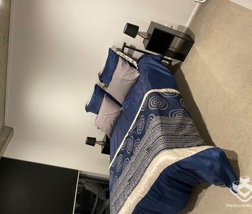 Unfurnished 1Bed 1Bath & 1Car - Photo 3