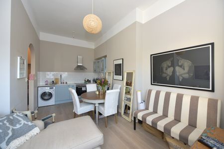 1 Bed Flat, Sinclair Road, W14 - Photo 5