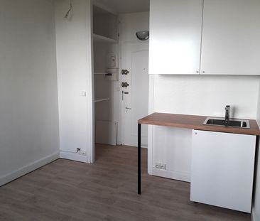 Location appartement 1 pièce, 14.00m², Versailles - Photo 1