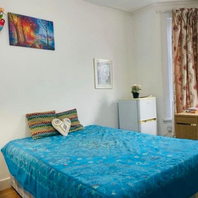 1 bedroom in a house share to rent - Photo 1