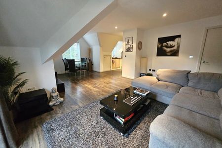 2 bedroom penthouse to rent - Photo 2