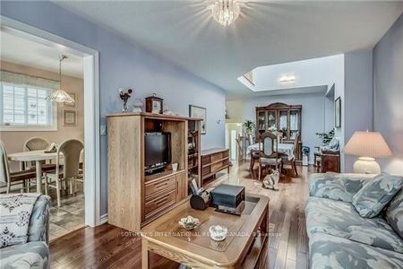 For Lease - 47 Hartnell Square, Brampton, Ontario - Photo 3