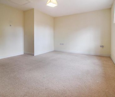 1 bedroom coach house to rent - Photo 1