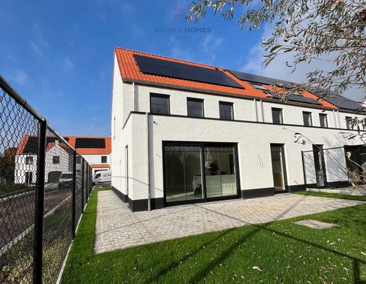 Energiezuinige nieuwbouw 3 gevelwoning met garage en tuintje. - Photo 1