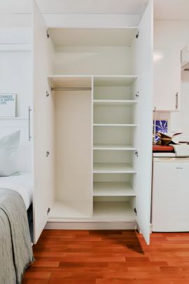 Classic 1-Bed Apartment - Coastal View - Photo 1