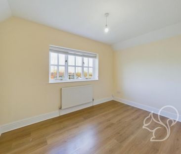3 bedroom detached house to rent - Photo 4
