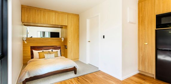 Manor Magic - Photo 2