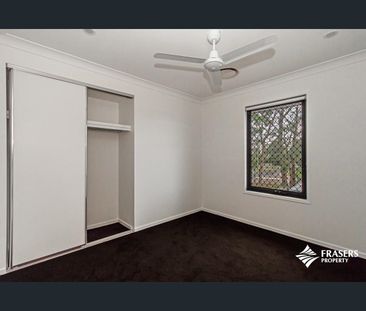 Resort Living, Pool + BBQ area + Ducted Air Conditioning - Photo 3