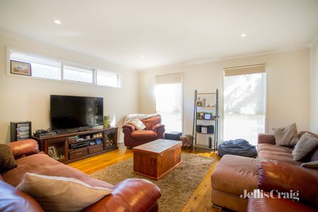 38 Darren Avenue, Bundoora - Photo 4