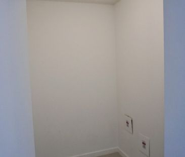 $2,695 / 1br – 548ft2 – Conveniently located! This 1 BED + DEN 1 BA... - Photo 6