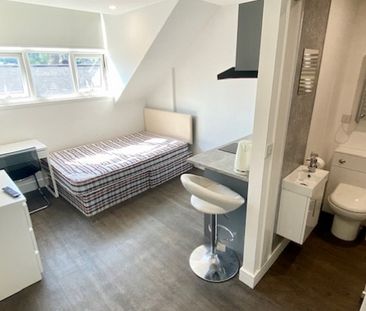 Recently Renovated Studio on Popular Ecclesall Road - Photo 1