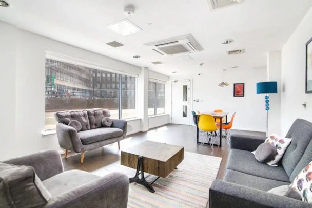 Platinum Studio - Photo 1