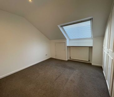2 Gossoms Ryde Berkhamsted Hertfordshire - Photo 1