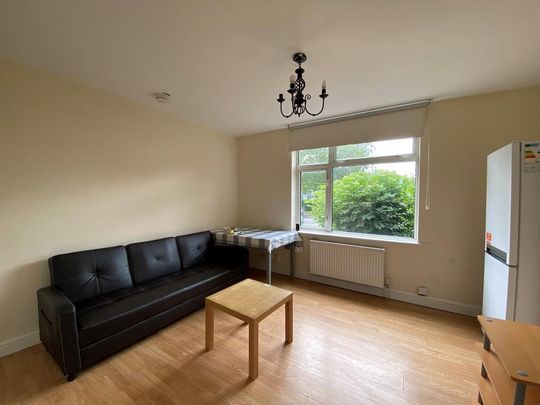 4 bedroom semi-detached house to rent - Photo 1