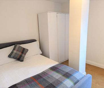 2 bedroom flat to rent - Photo 3