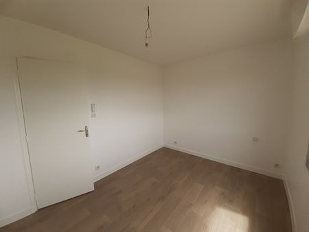 Location Appartement 2 pièces 37m² LA GUERCHE DE BRETAGNE 35130 - Photo 4