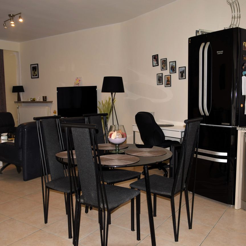 Appartement te huur - Photo 1