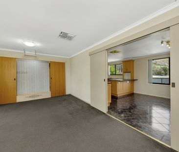 Stunning Three Bedroom Family Home with Pool, Solar and Large Garde... - Photo 4